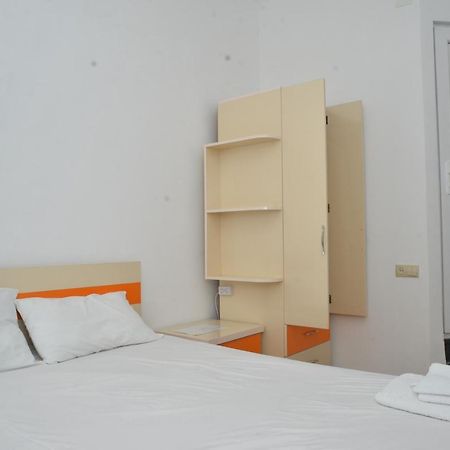 Orange Home Hotel Batumi Exteriör bild