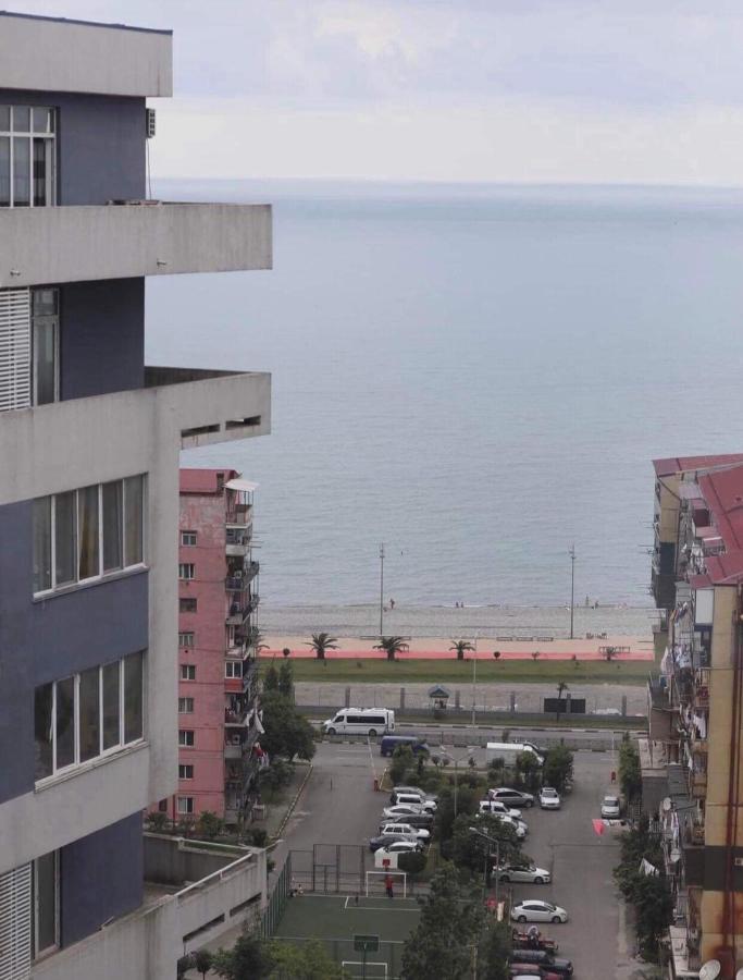 Orange Home Hotel Batumi Exteriör bild