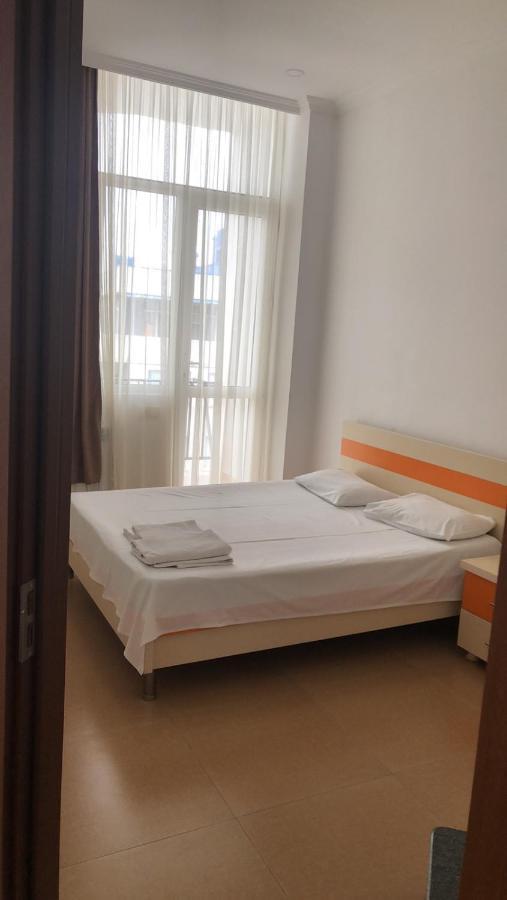Orange Home Hotel Batumi Exteriör bild