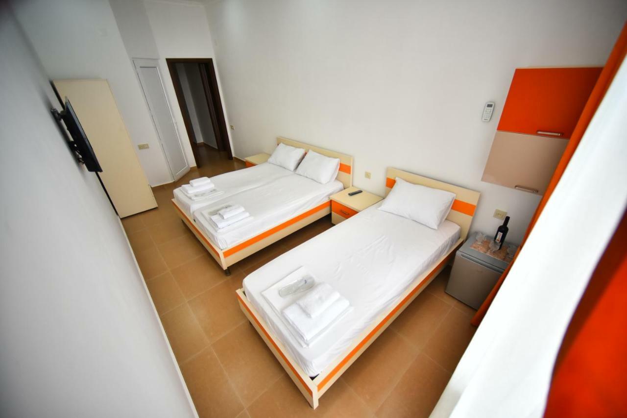 Orange Home Hotel Batumi Exteriör bild
