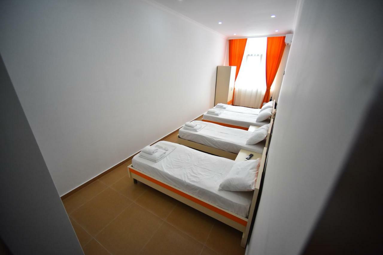 Orange Home Hotel Batumi Exteriör bild