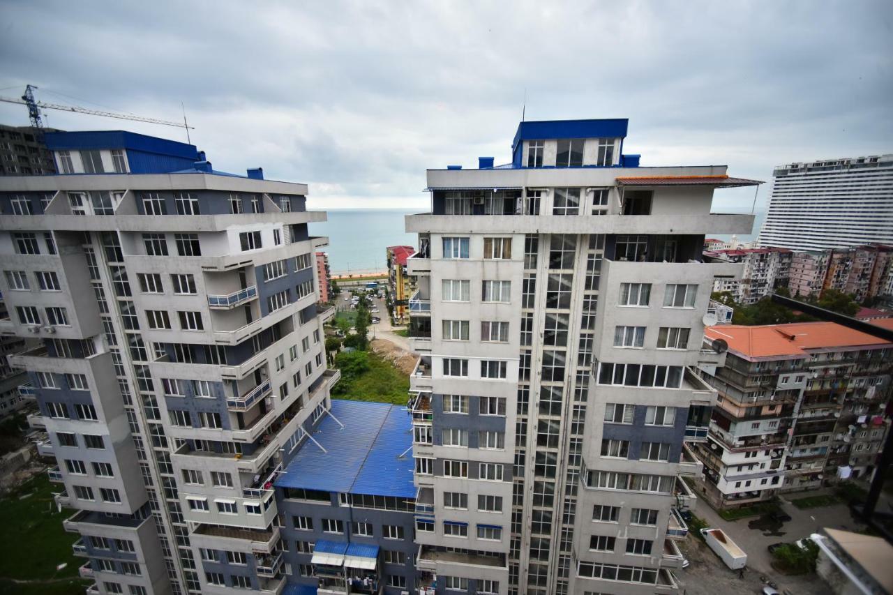 Orange Home Hotel Batumi Exteriör bild