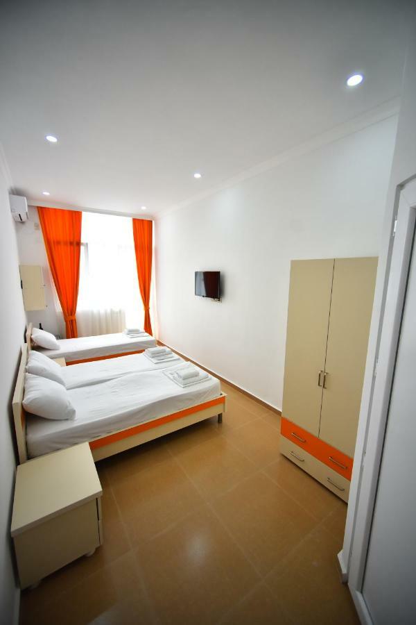 Orange Home Hotel Batumi Exteriör bild