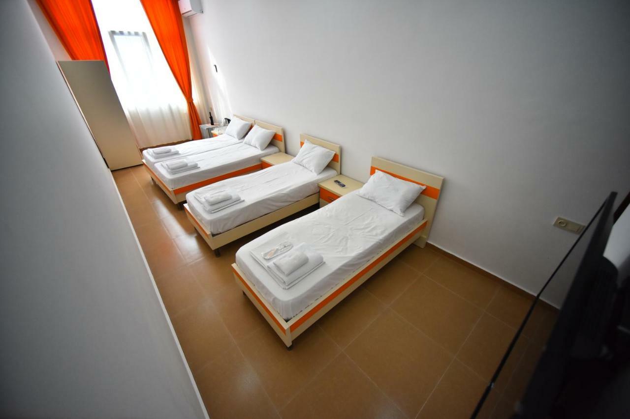 Orange Home Hotel Batumi Exteriör bild